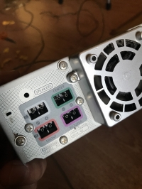 Jak podłączyć głośniki do Samsung HT-DB 120? Wtyki, oznaczenia, montaż przewodów