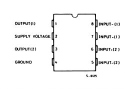 Wnętrze bateryjnego mini-wzmacniacza stereo [TDA2822,schemat]