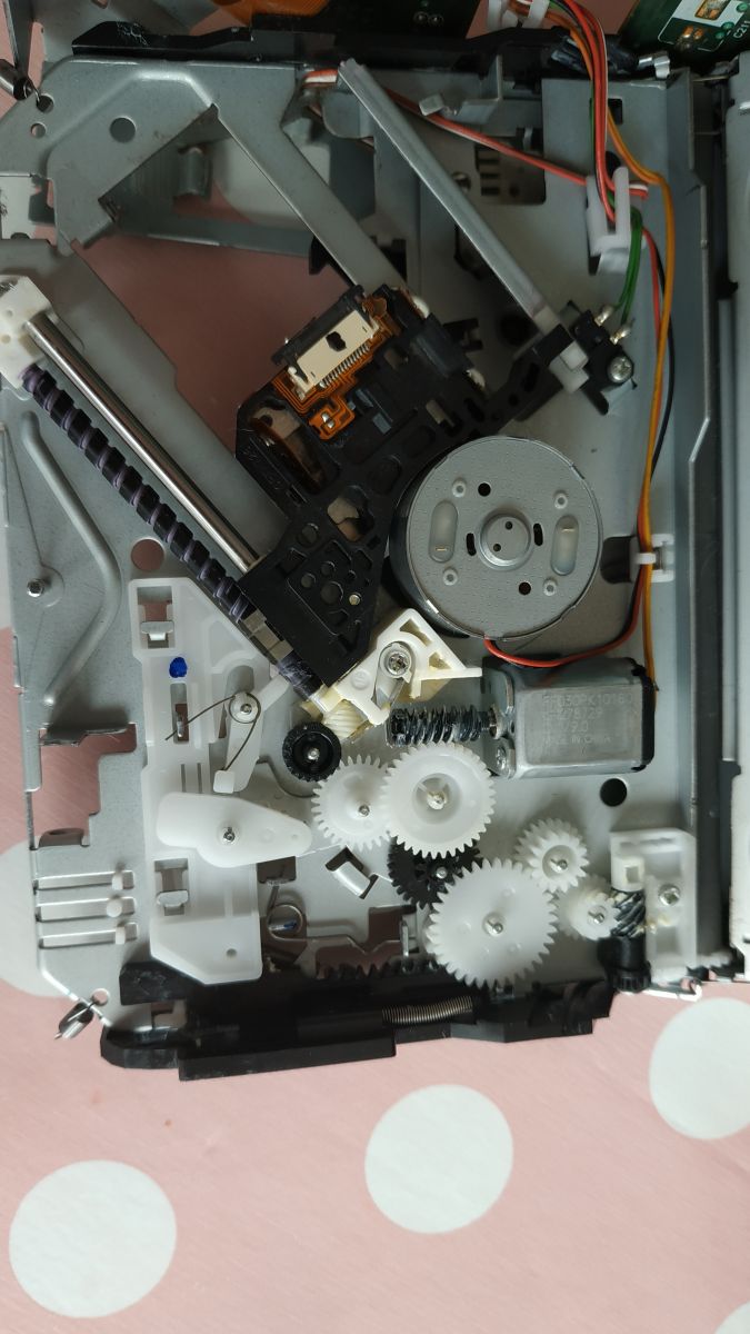 VW RCD310 Błąd Error check cd, Error service cd. Wysuwany napęd