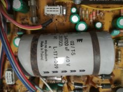 Wnętrze amplitunera Diora AWS 504 Wnętrze amplitunera Diora AWS 504