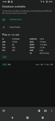 Zrzut ekranu z aplikacji przedstawiający dane sieci Play 4G LTE 1800, w tym parametry takie jak RSSI, RSRP i SNR.