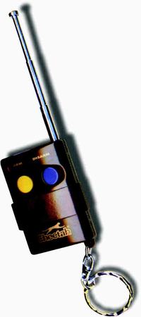 Alarm Cheetah CH-AE Random+ Po włożeniu akumulatora alarm się włącza.