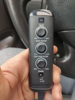 Laguna 2 gdzie podłączyć remote control sterowanie wzmacniaczem