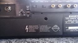 Sanyo VHR-1100EE - nie przyjmuje i nie wysuwa kasety, czy warto naprawiać?