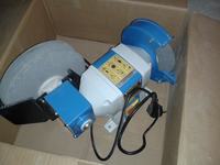 Ile warta jest nowa szlifierka stołowa mokro-sucho z Włoch?