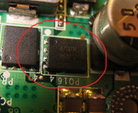 Uszkodzony tranzystor 4707N na płycie od laptopa Toshiba