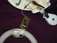 Lampa kołowa z lupą - coś strzeliło