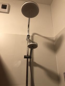 Niestabilna temperatura wody w kolumnie prysznicowej Grohe - porady i zakup nowego termostatu