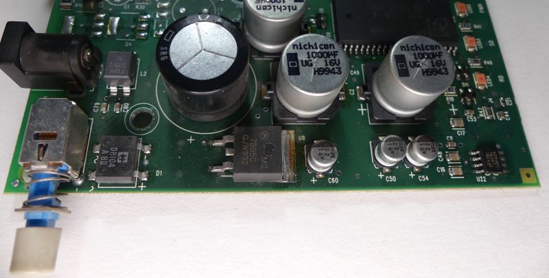 Wnętrze modemu dial-up US Robotics 56K