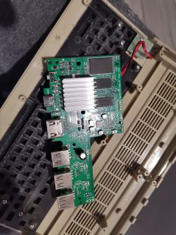 Konsola A500 Mini włącza sie na ułamek sekundy bez obrazu