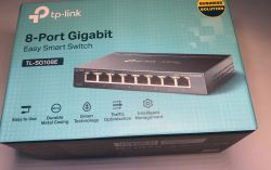 What's the difference between a smart switch and a regular switch? TL-SG108 vs TL-SG108E comparison