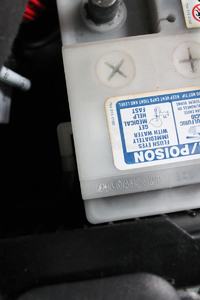 Mercedes A 170 - Wymiana akumulatora Mercedes A 170 - Wymiana akumulatora