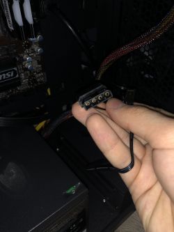 Problem z podłączeniem kabli od obudowy iBox Passion V5