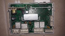 Indesit IWD 61051 buczy, nie pobiera wody - co sprawdzić?