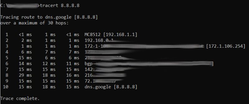Zrzut ekranu polecenia tracert pokazujący trasę pakietów do adresu IP 8.8.8.8