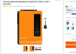 Pomarańczowy inwerter hybrydowy EVO 4200 z anteną WiFi.