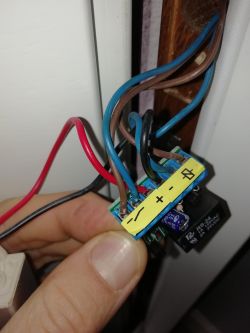 Niedziałający elektrozaczep drzwi wejściowych Niedziałający elektrozaczep drzwi wejściowych