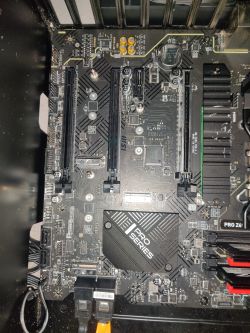 MSI Z690 PRO-A i CPU 12600K - komputer nie reaguje na przycisk POWER