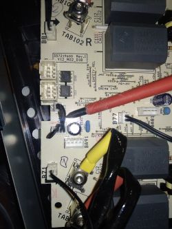 Płyta Electrolux EHI6540FOK - brak zasilania układu sterowania, poszukiwanie schematu