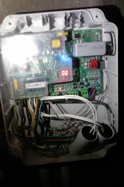 Jak zaprogramować nowy pilot FAAC 866 bez pilota master?