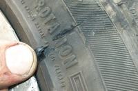 VW Golf II - Tire caught on the curb, is it suitable for further use VW Golf II - Tire caught on the curb, is it suitable for further use