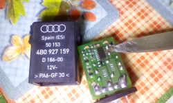 Jaka wartość opornika w zalany przekaźniku Audi A4 627 - 4b0927159?