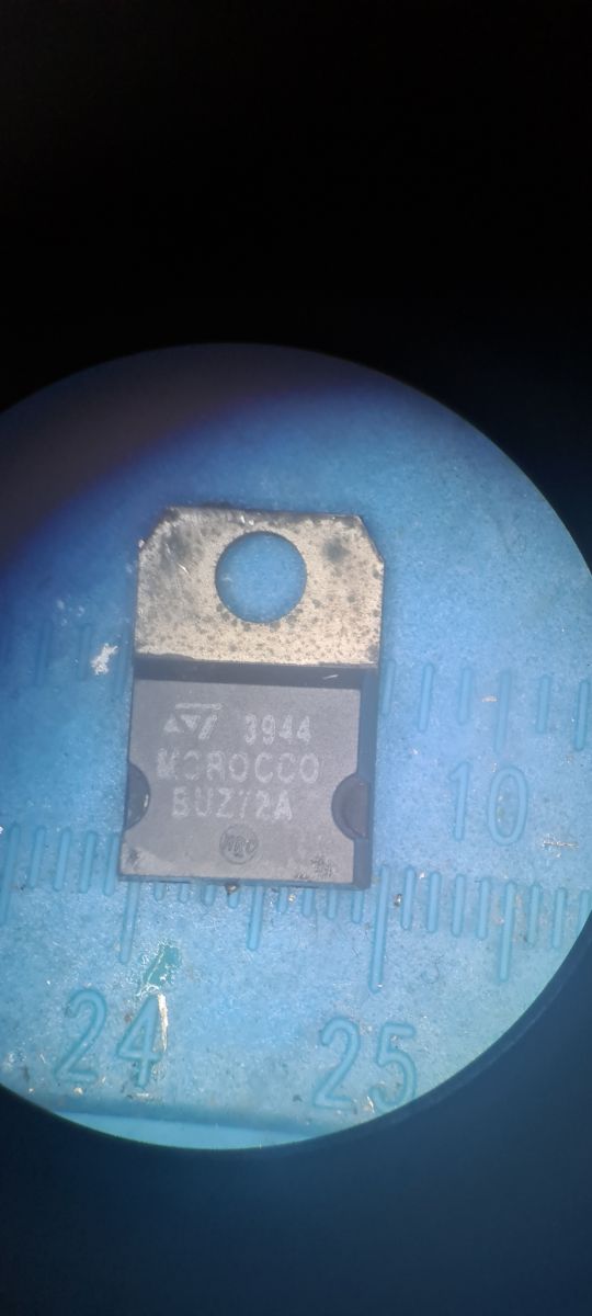 [Rozwiązano] Ułamany tranzystor - Identyfikacja i zastępstwo dla 2SC3944