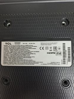 Nameplate of TCL TV model 40ES560.