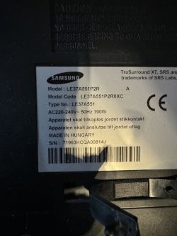 Etykieta produktu Samsung z informacjami o modelu LE37A551P2R