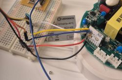 Prototype Board with Connected Wires and LEDVANCE Module Close-up of a prototype board with connected wires and a LEDVANCE ORBIS module.