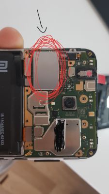 Xiaomi Redmi 5: usunięcie kondensatorów po zalaniu, problem z SIM