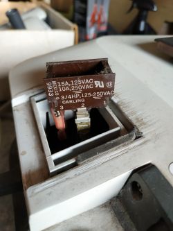 Odkurzacz piorący Thermax - Uszkodzony przełącznik Odkurzacz piorący Thermax - Uszkodzony przełącznik