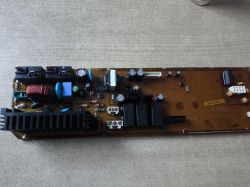 Jak bezpiecznie podłączyć moduł pralki Samsung WW80J5346MA do testów na stole?