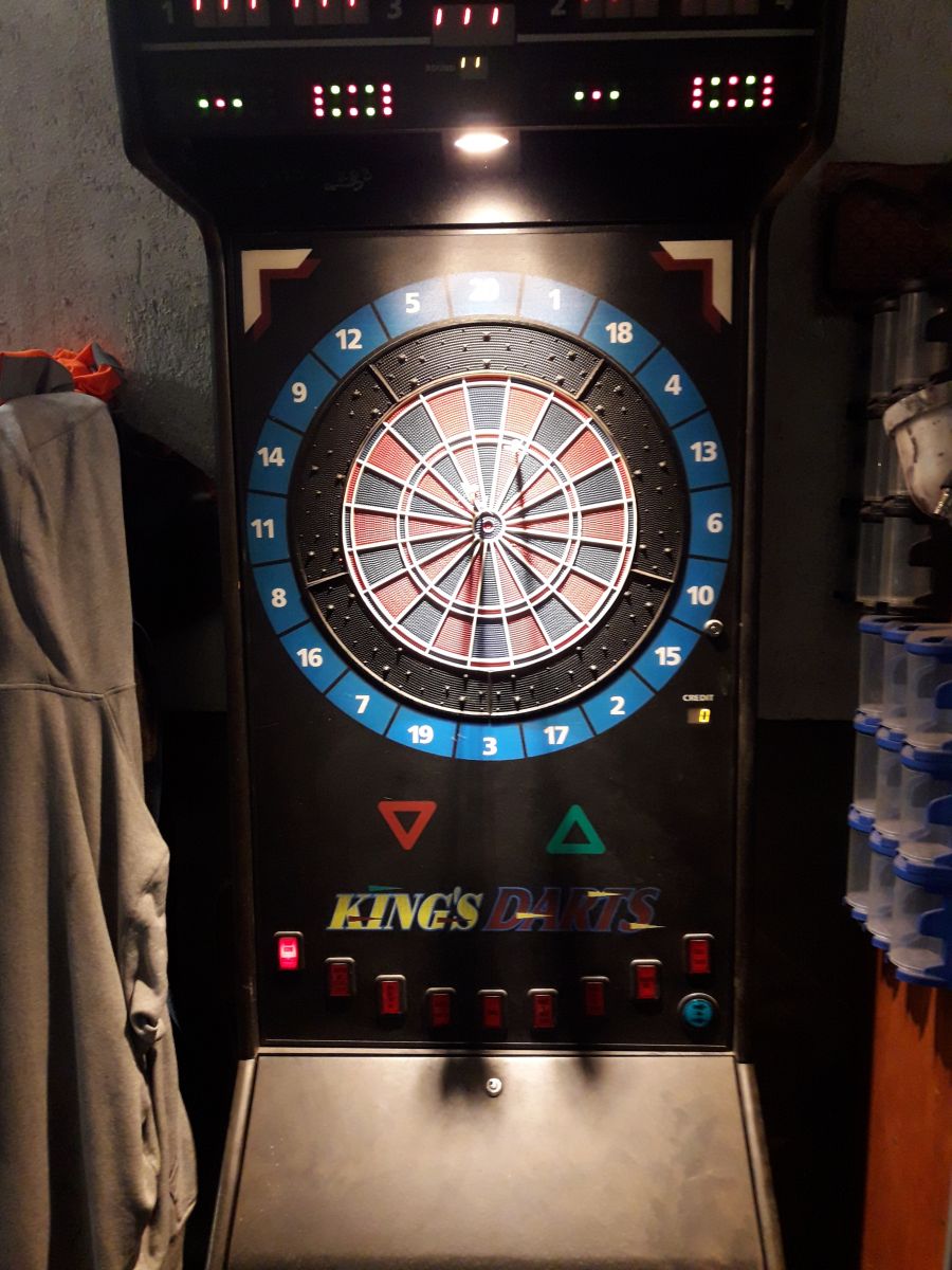 Automat do gry w darta King Dart 1 jak uruchomić grę bez wrzutnika