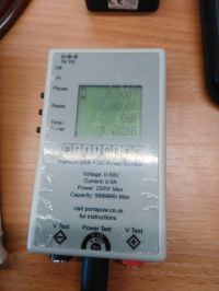 Tester parametrów akumulatorów Tester parametrów akumulatorów