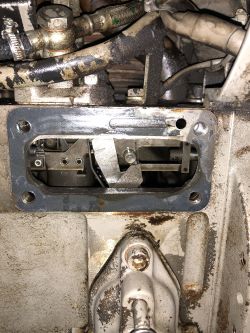Deutz 4-cylindrowy diesel - trudności z odpalaniem, cofanie paliwa