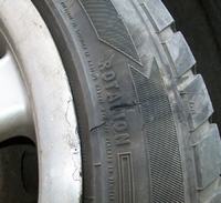 VW Golf II - Tire caught on the curb, is it suitable for further use VW Golf II - Tire caught on the curb, is it suitable for further use