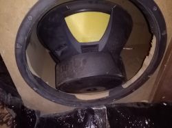 Czy można naprawić uszkodzony głośnik Audio System Xion-15 po transporcie?