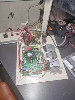 Potrzebny schemat do telewizora Samsung UE49MU6472U - poszukiwania i pomoc