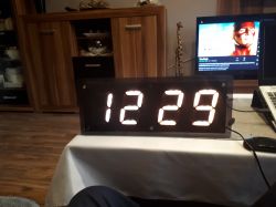 BIG ZEGAR na paskach LED WS2812B , z termometrem. BIG ZEGAR na paskach LED WS2812B , z termometrem.