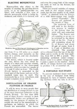 Czarno-biały rysunek retro motocykla elektrycznego z 1911 roku oraz opis jego parametrów technicznych.