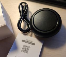 Universal IR Remote IRC03 with Accessories Universal IR Remote IRC03 with USB-C Cable and Manual