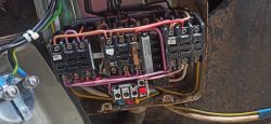 Automat gwiazda-trójkąt 11kW nie działa: porady do samodzielnej diagnostyki multimetrem