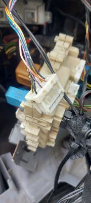 Nissan Almera N16 1.5 - Brak prądu, deska rozdzielcza, problem z rozrusznikiem