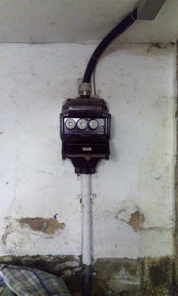 German Electrical Installation: Single-Family Homes, Flat Cables, Connection Points, Meters