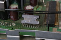 Logic 7 Harman Becker BMW - Brakujące elementy na płycie wzmacniacza