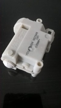 Fiat Panda II 1.1 2007 - Siłownik zamka klapy bagażnika nie chowa bolca