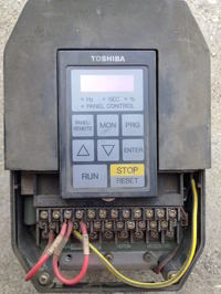 Falownik Toshiba jak go uruchomić?