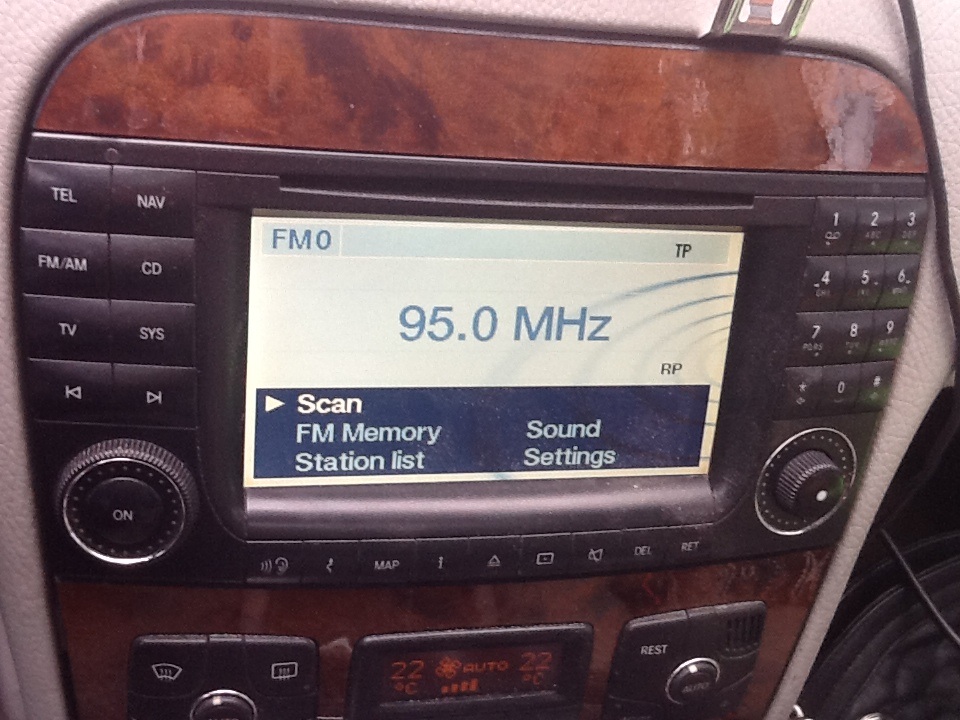 Mercedes W220 Przerywające radio elektroda.pl