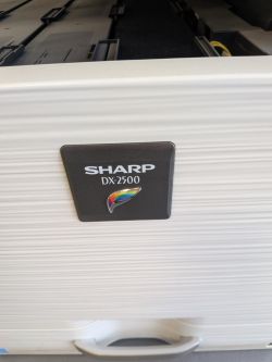 Sharp DX-2500 błąd L6-10 – lokalizacja i wymiana Polygon motor w wersji ...